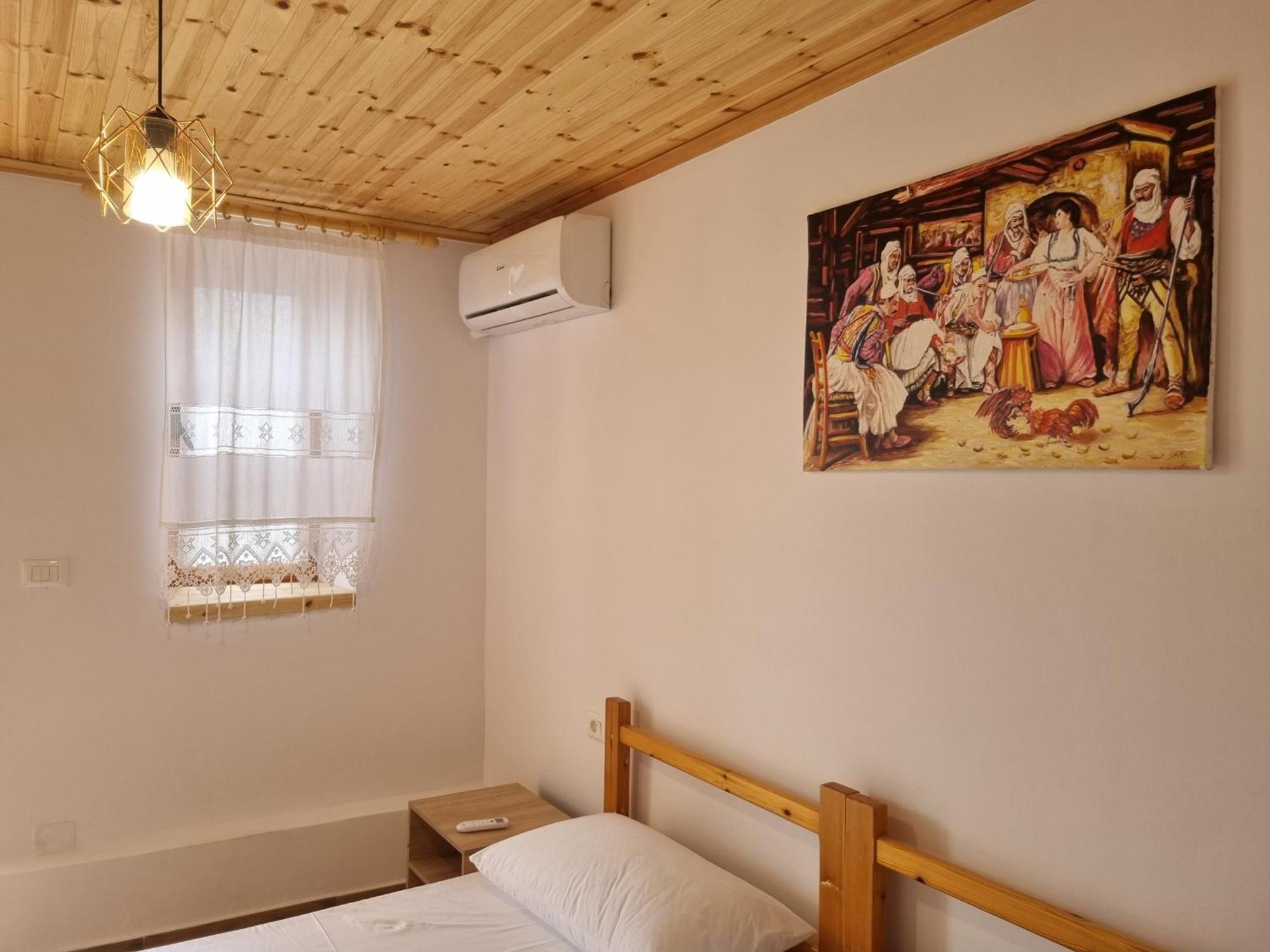 Tony'S Terrace Bed & Breakfast Gjirokastër Eksteriør bilde